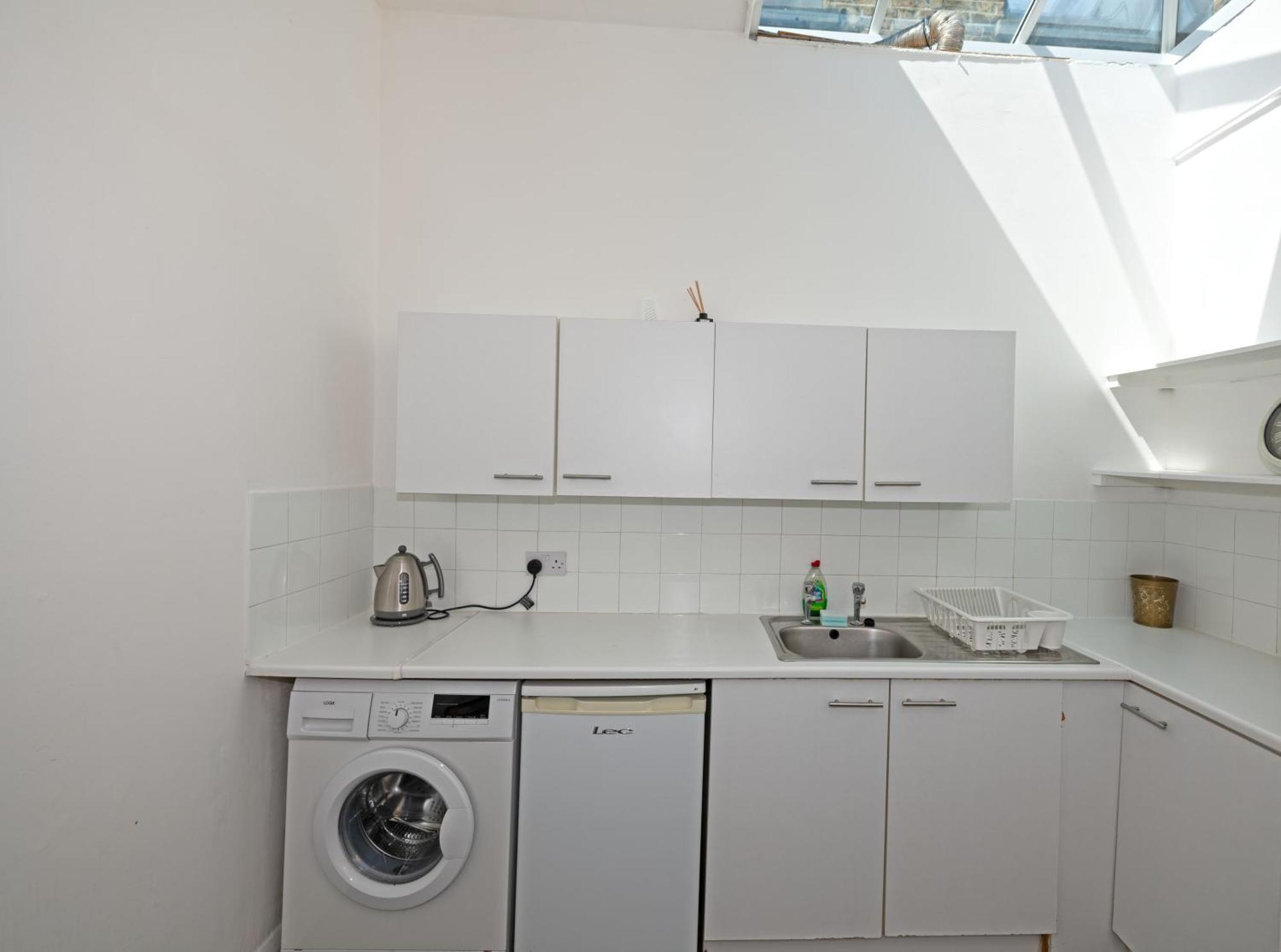 Flat In Clapham Budget Friendly Stay London Exterior photo